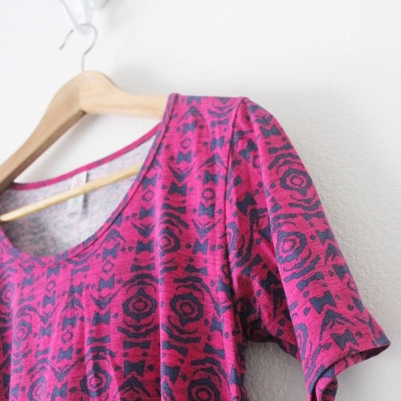 LuLaRoe Tops - 💕NWT LuLaRoe Perfect T Aztec Short Sleeve Shirt
